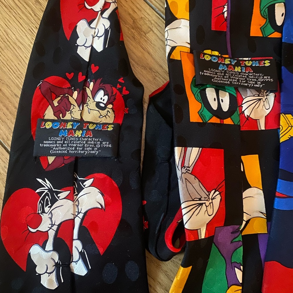 Vintage Looney Tunes/Disney Tie Lot